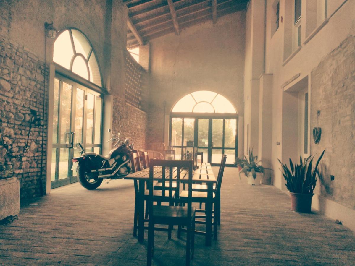 B&B Corte Cornalino Roverbella ภายนอก รูปภาพ