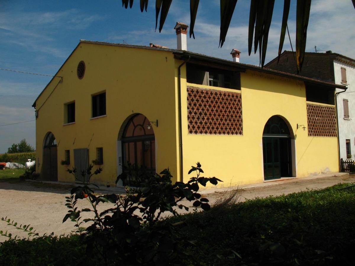 B&B Corte Cornalino Roverbella ภายนอก รูปภาพ