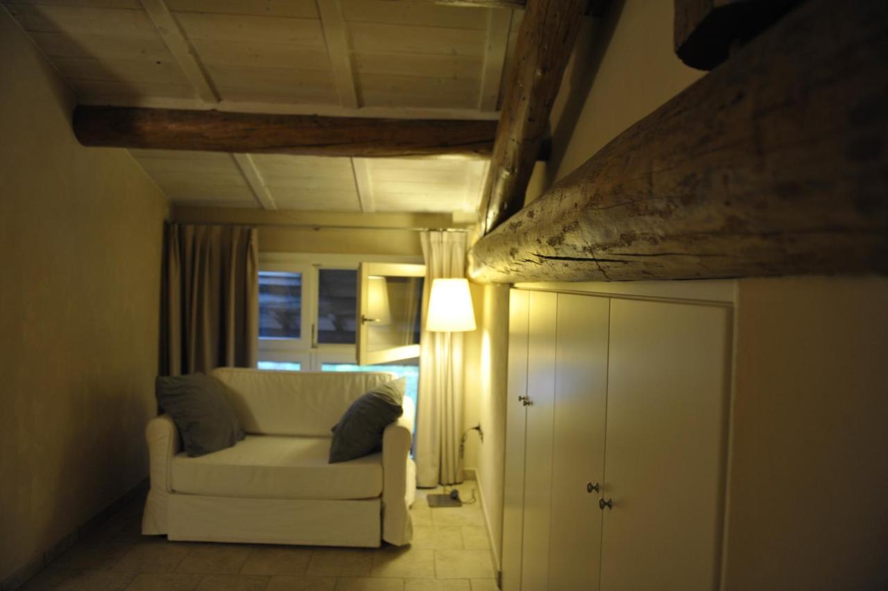 B&B Corte Cornalino Roverbella ภายนอก รูปภาพ