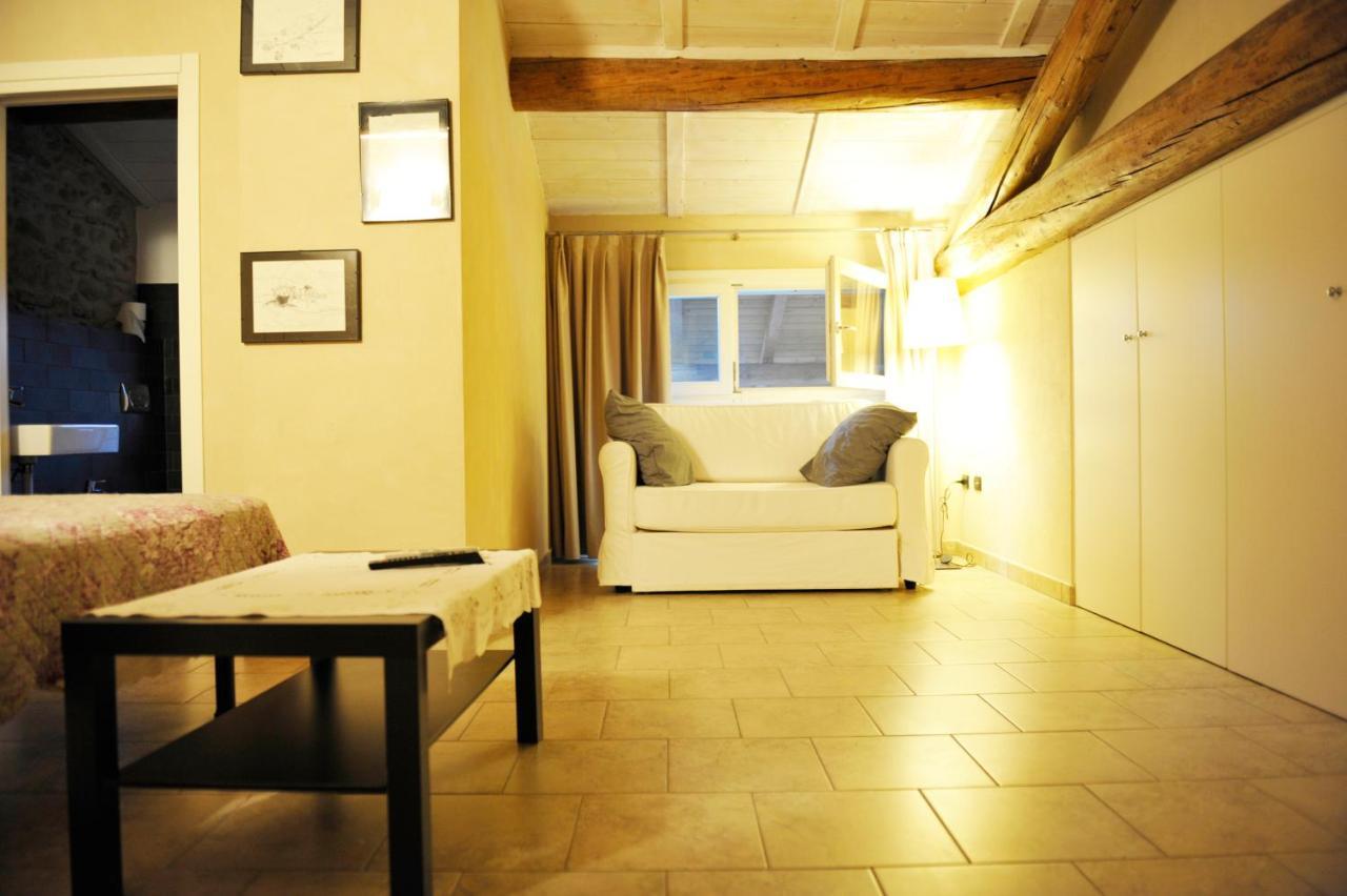 B&B Corte Cornalino Roverbella ภายนอก รูปภาพ