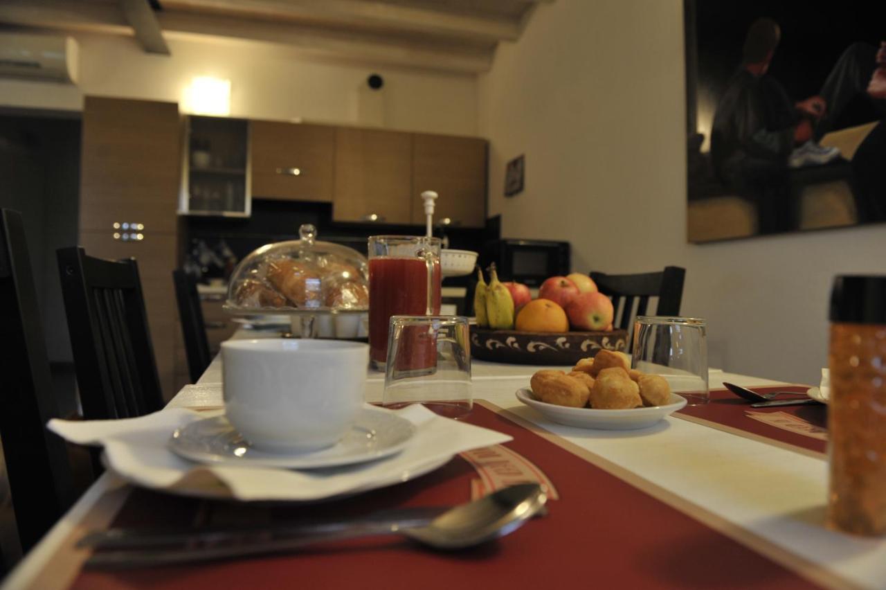 B&B Corte Cornalino Roverbella ภายนอก รูปภาพ