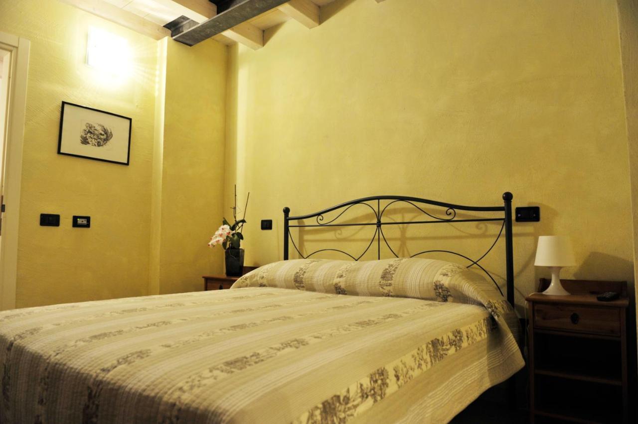 B&B Corte Cornalino Roverbella ภายนอก รูปภาพ
