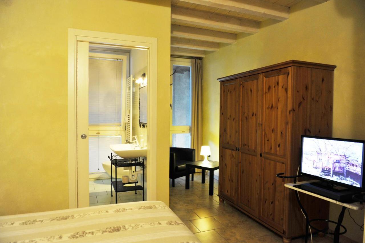B&B Corte Cornalino Roverbella ภายนอก รูปภาพ